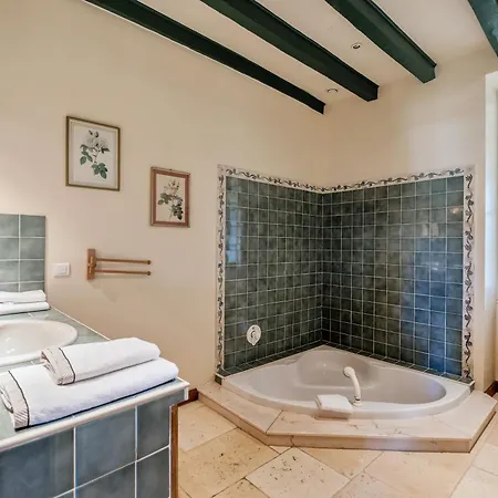Spacieuse à Avec Piscine Privée