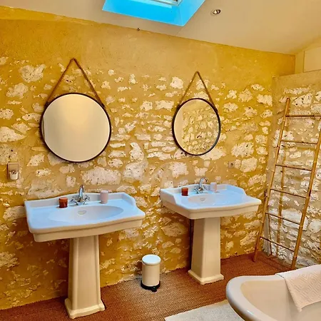 Spacieuse à Avec Piscine Privée *